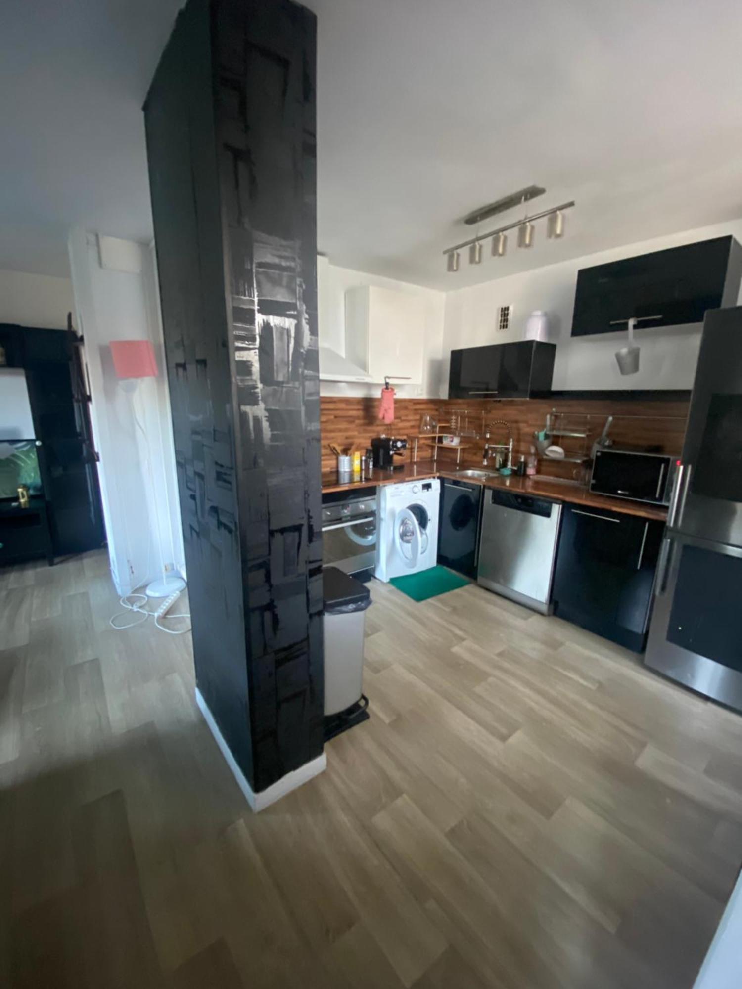 Apartment Bel Spacieux ,convivial De 3 Avec Parking Prive Secure Caen