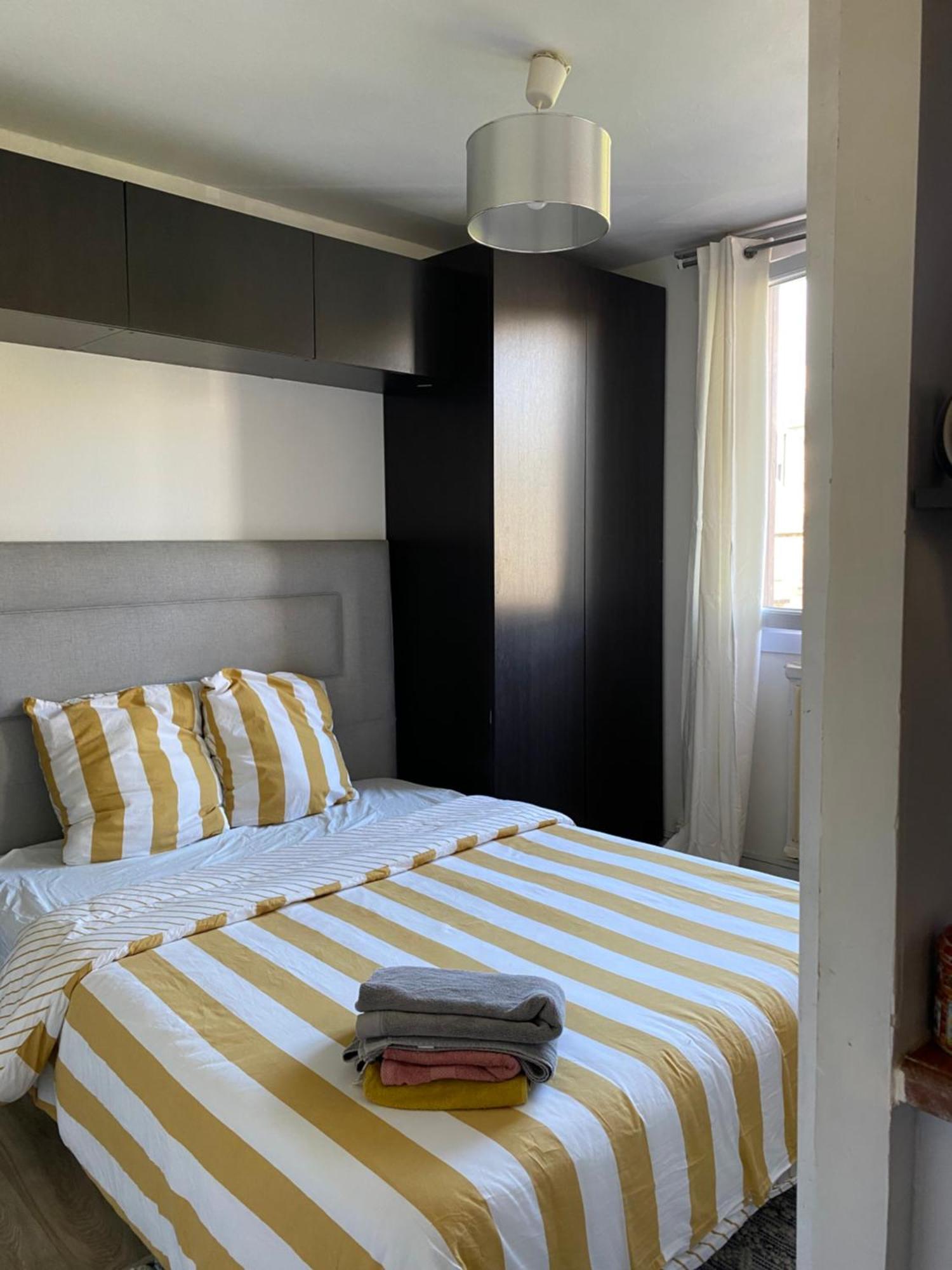 Bel Spacieux ,convivial De 3 Avec Parking Prive Secure Apartment