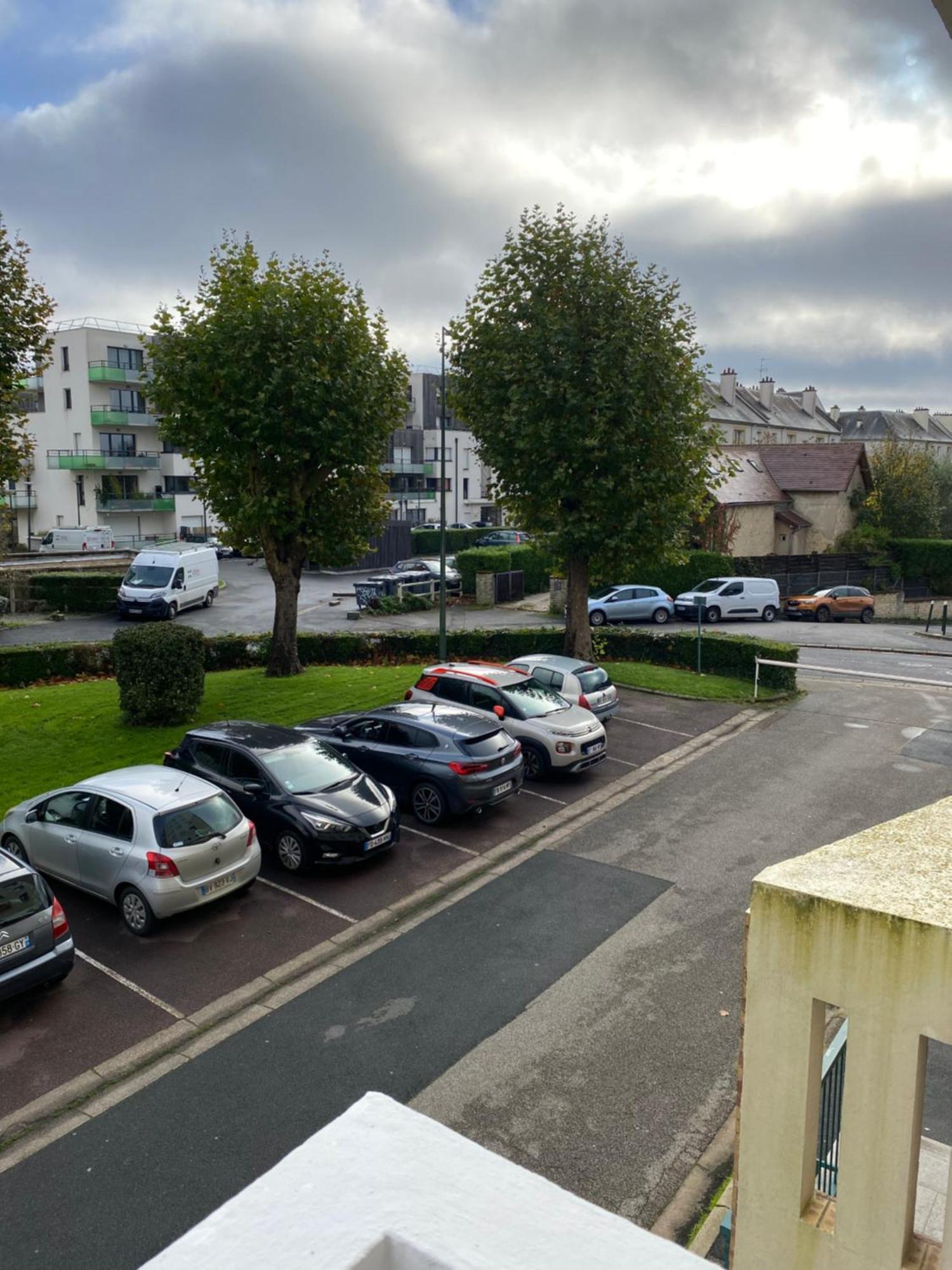 Bel Spacieux ,convivial De 3 Avec Parking Prive Secure *