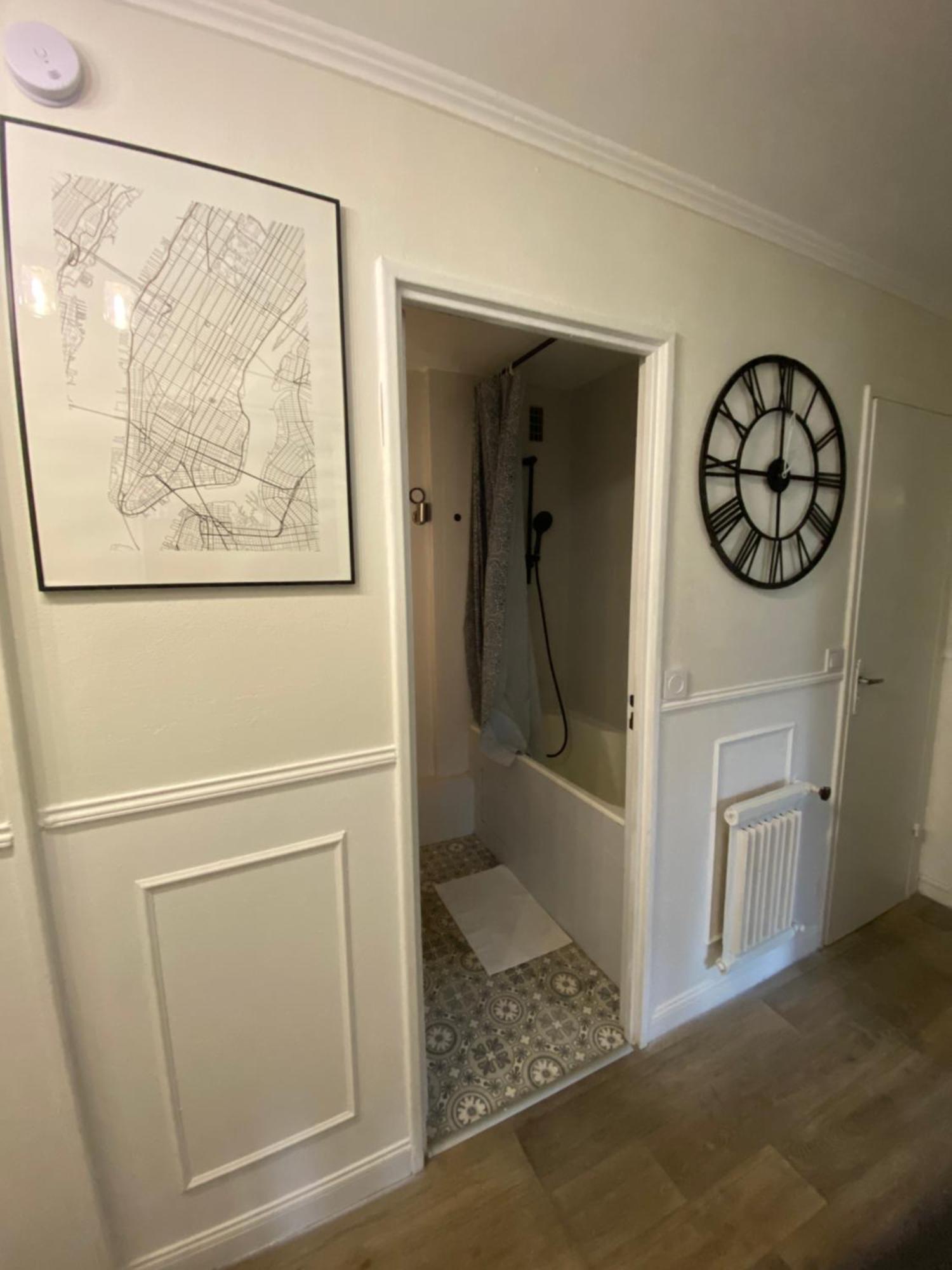Apartment Bel Spacieux ,convivial De 3 Avec Parking Prive Secure Caen