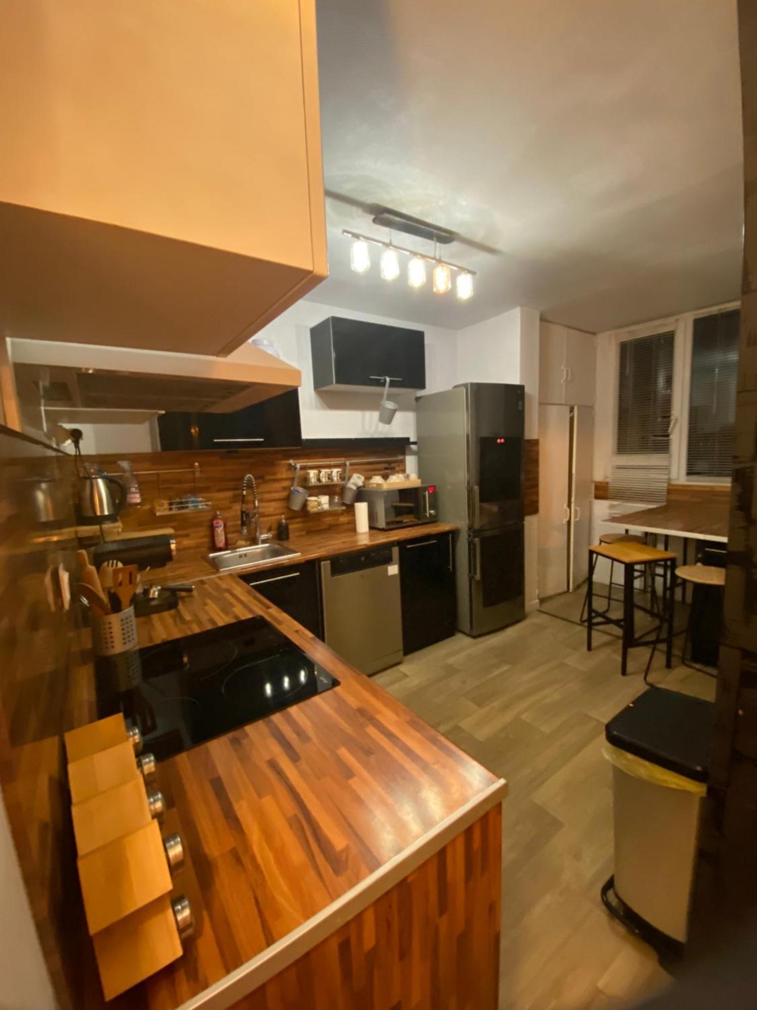Bel Spacieux ,convivial De 3 Avec Parking Prive Secure *